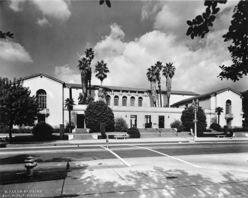 L2-38 Public Library