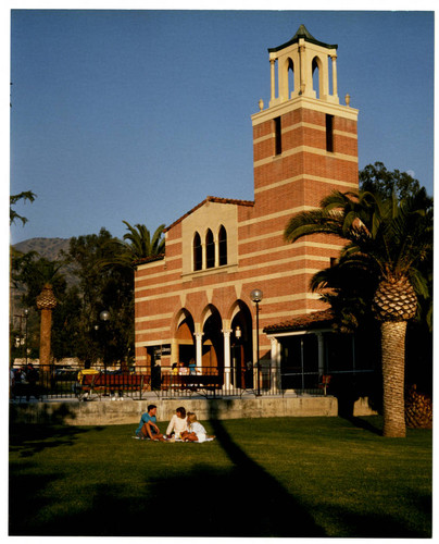 Students relaxing on the lawn