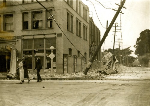 Santa Barbara 1925 Earthquake Damage - 200 Block State Street