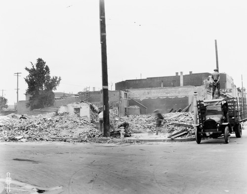 Santa Barbara 1925 Earthquake Damage - 500 Block State Street