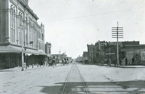 Looking Down State Street From Carrillo St