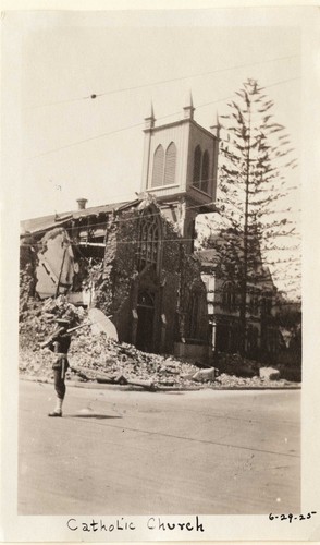 Santa Barbara 1925 Earthquake damage - Catholic Church