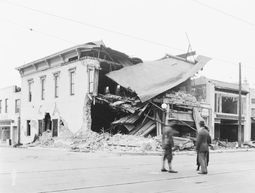 Santa Barbara 1925 Earthquake Damage - 1100 Block State Street