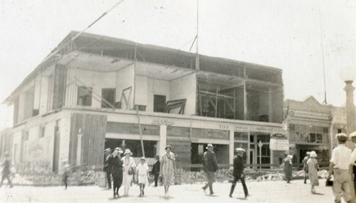 Santa Barbara 1925 Earthquake Damage - 700 Block of State Street