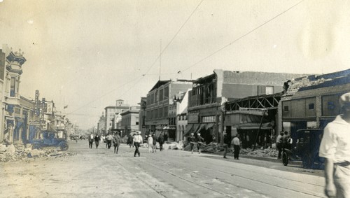 Santa Barbara 1925 Earthquake Damage - 900 block State Street