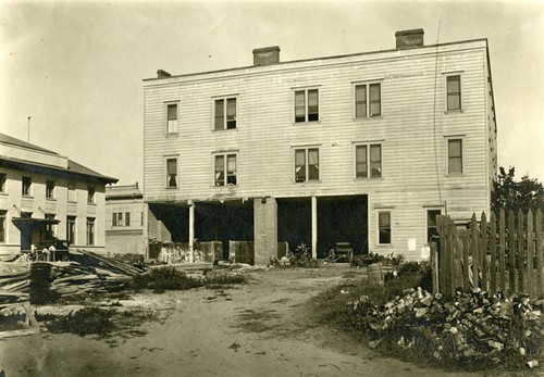 Anapamu House