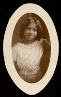 Portrait of a girl, a friend of the Miriam Matthews family, 1910-1920