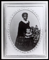 Portrait of a black early Californian mother and daughter, between 1850-1890