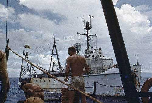 EPCE(R) 857 and R/V HORIZON rendezvous at sea