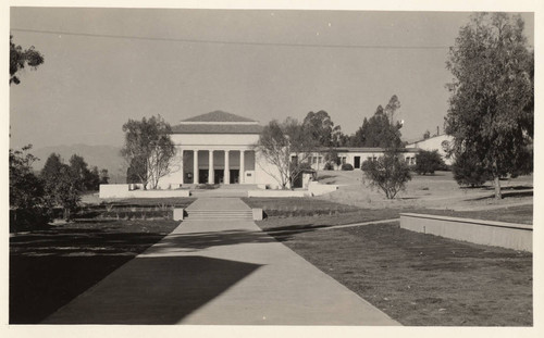 Belle Wilber Thorne Hall - General view from Quad