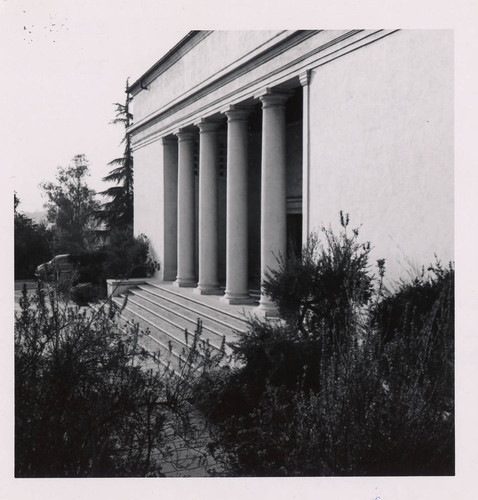 Belle Wilber Thorne Hall - Entrance faade