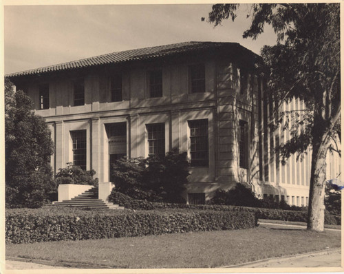 Mary Norton Clapp Library - From north-west