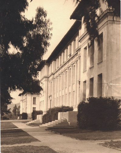 Fowler Hall - West faade