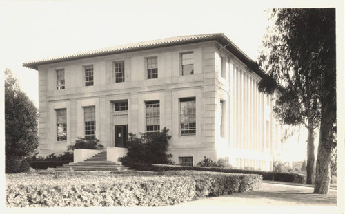 Mary Norton Clapp Library - From north-west