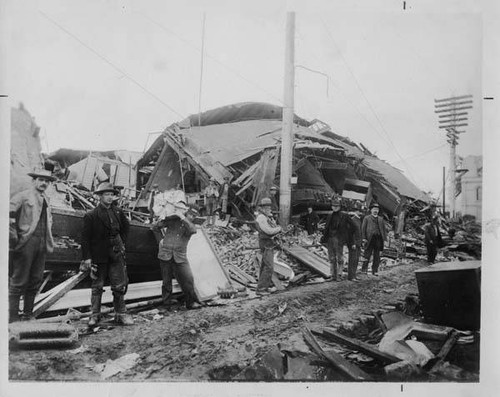 Damage on Mendocino Avenue, Santa Rosa, after the 1906 Earthquake