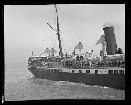 Steamship transporting troops to Philippines, San Francisco Bay