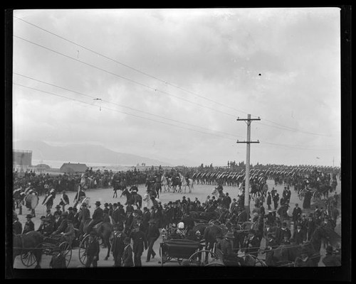 Spanish-American War Expedition leaving for Manila, Van Ness Avenue, San Francisco