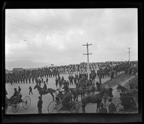 Spanish-American War Expedition leaving for Manila, Van Ness Avenue, San Francisco