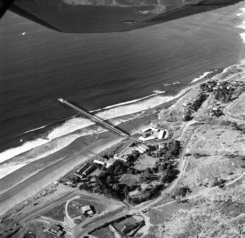 Aerial views of the Scripps Institution of Oceanography made from a plane owned by the owner of the Valencia Hotel, Gifford Ewing, circa 1947