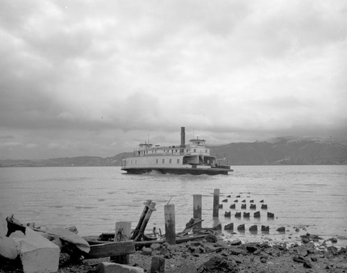 Martinez-Benecia Auto Ferry. Sacramento River Delta