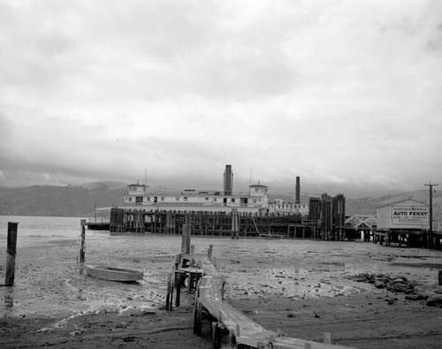 Martinez-Benecia Auto Ferry. Sacramento River Delta