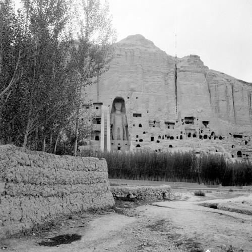 Giant Buddhas in cliff, Bamian, Afghanistan