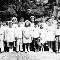 Fr. Tom Bannon with Communion Class