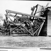 The wreck of the Southern Pacific Locomotive #1425