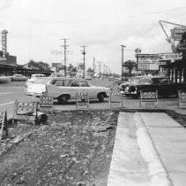 Street scene along Fair Oaks Blvd. in Carmichael