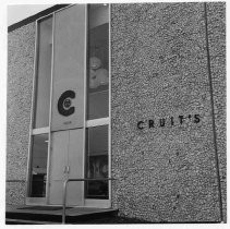 Exterior view of Cruit's