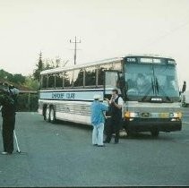 Tule Lake Linkville Cemetery Project 1989: Participants and Tour Bus