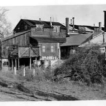 South side, D.O. Mills Bldg., Columbia - Photo by O. Weston, Dec. 10, 1947