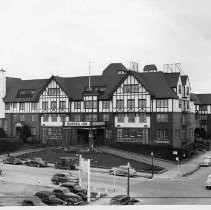 Historic Eureka Inn in Eureka