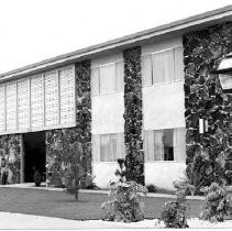 Howe Manor Apartments