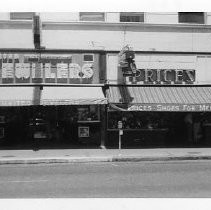 United Jewelers and Prices Shoe Store for Men