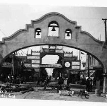 "Tokay Arch Lodi, Cal"