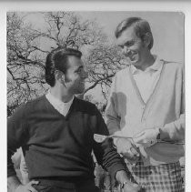 Al Geiberger, former National PGA champion (right), chatted with Wilcox Oaks Professional Fred Pieracci before starting play in a March of Dimes pro/celebrity golf tournament in Red Blugg