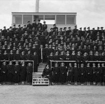 Grant U. H. S. 1942 June Grads