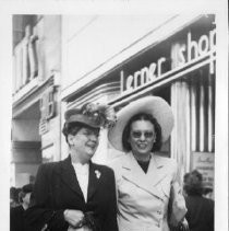 Mildred Green Morgan (l) out shopping with a friend