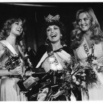 Kimberly Dewing, center of Ventura County winner of the Maid of California contest, runner-up Susan Lynn Long (left) and second runner-up Michele Elaine Armtrout, right