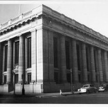 Exterior view of the old D. O. Mills Bank building the state purchased to house the State Industrial Accident Commission and the Bureau of Vital Statistics in 1937