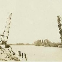 Walnut Grove Bridge Construction