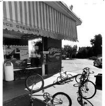 Vicki Marie's Ice Creamery