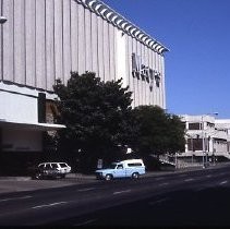 View looking west along the K Street Mall from 4th Street