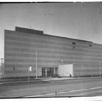 Front view of the Federal Building