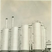 Silos or storage tanks