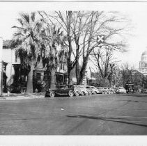 Street scene on M Street at 8th Street