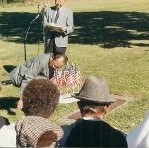 Tule Lake Linkville Cemetery Project 1989: Frank Hiyama and Flags