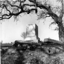 Tomb for Three Pioneers