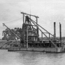 Dredge. Sacramento River, California, 1906